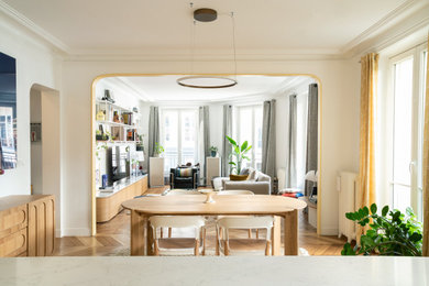 Idée de décoration pour une salle à manger design.