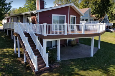 Inspiration for a craftsman deck remodel in Chicago