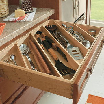 Homecrest Cabinetry: Cooking Utensil Divider