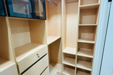 Closet photo in San Francisco