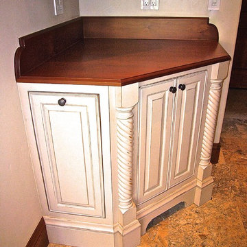 MAIL DROP CENTER & CHARGING CENTER - Custom Cabinetry