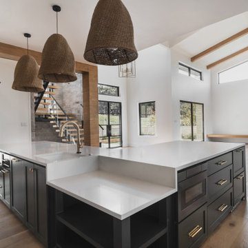 Admirals Post // Contemporary