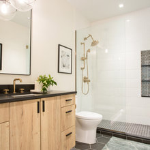 Rylee Bathroom