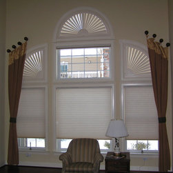 Window wall in family room - Cellular Shades