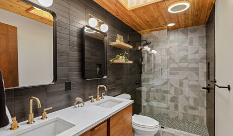 Bathroom of the Week: Warm Wood-and-Black Style in 51 Square Feet