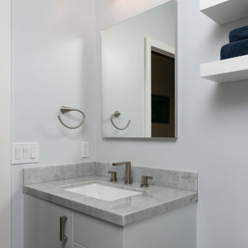 San Vicente: Full Kitchen and Bathroom Renovation