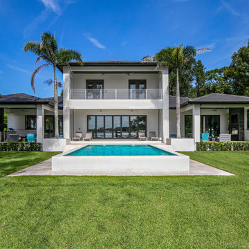 WATERSIDE RETREAT ON LAKE MAGDALENE, TAMPA FL