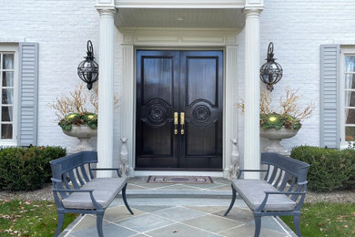 Example of an entryway design in New York