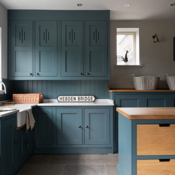 Altrincham County House Kitchen - Bespoke Shaker Kitchen, Hand-crafted Kitchen
