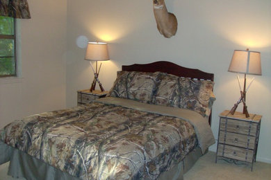 Inspiration for a timeless bedroom remodel in Little Rock