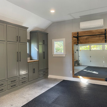Darien Colonial