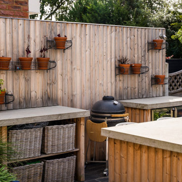 Modern Family Garden with Dining and Entertainment