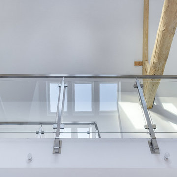 Garde-corps inox gamme carrée verre plein, escalier passerelle et mezzanine