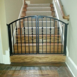 Interior child or pet protective gates - Products