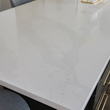 Plateau, Frost and Black With Langs Kitchen