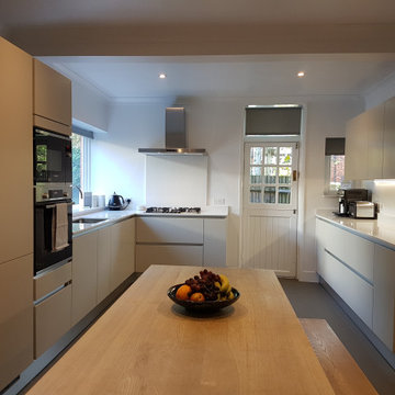 Leaside Avenue N10