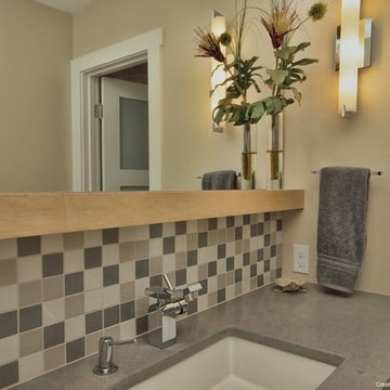 Secondary Bathrooms