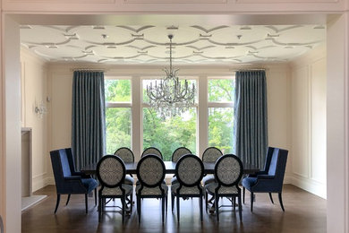 Inspiration for a timeless kitchen/dining room combo remodel in Detroit