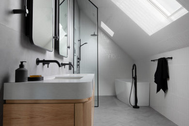 Example of a trendy bathroom design in Toronto