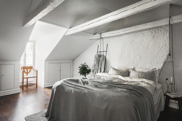 Scandinavian Bedroom by Stylescale
