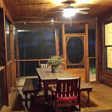 Screened in Porch - Log Cabin Home
