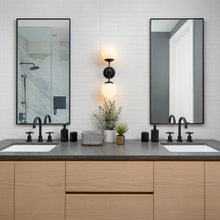 09 Belmont bathroom