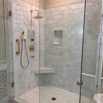 The Shower Enclosure does not Separate, but Amplifies the Luxury