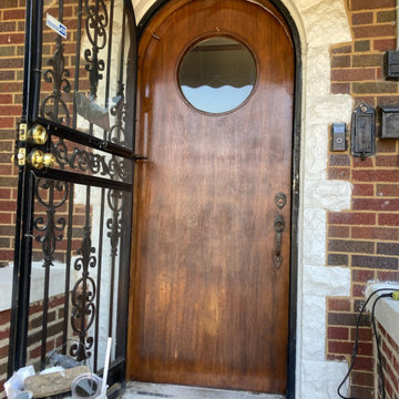 Woodgrain Round Top Steel Entry Door With Decorative Glass / BEFORE
