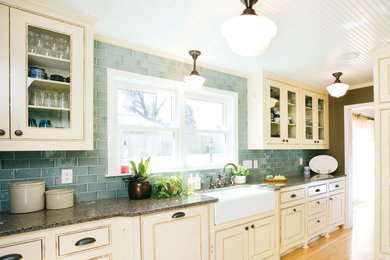 Inspiration for a traditional kitchen in Minneapolis.