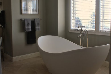 Example of a classic bathroom design in Portland