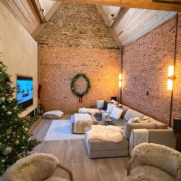 The Manor - Barn