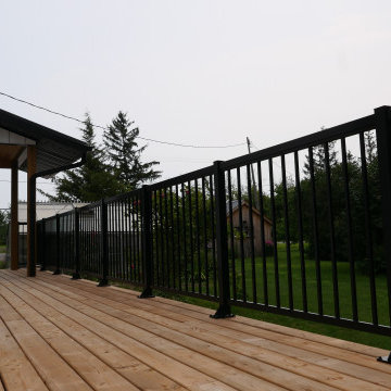 Picketing Deck Railing