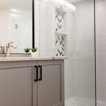 Artisanal Shower Tile & Custom Niche Detail