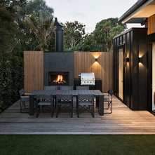 Midcentury Deck by Rogan Nash Architects Ltd