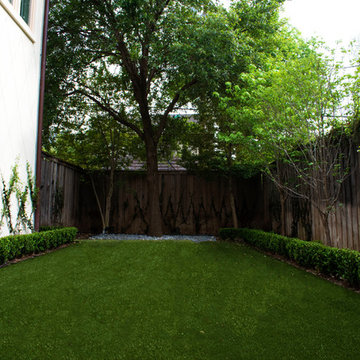 TRADITIONAL FRONT & BACK YARD