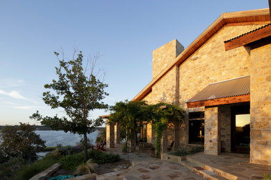 Inspiration for a rustic home design remodel in Dallas