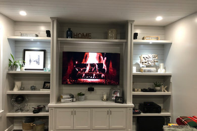Living room - contemporary living room idea in Ottawa
