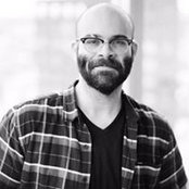 Mike Isaac's photo