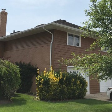Merrick Siding - Cedar Blend Shakes with Mountain Cedar Clapboard Siding