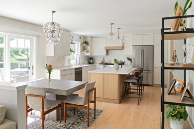 Example of a kitchen design in Minneapolis