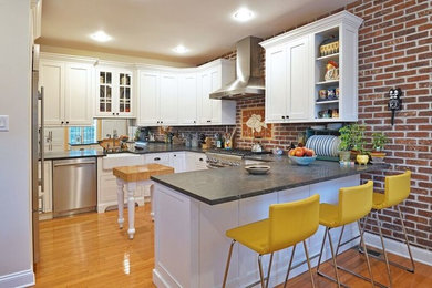 Kitchen photo in Philadelphia