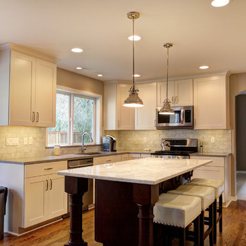 Transitional Kitchen in Puyallup
