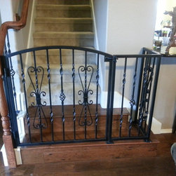 Interior child or pet protective gates - Products