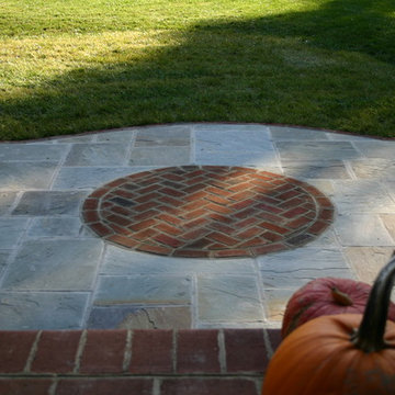 An Elegantly Curved Front Sidewalk