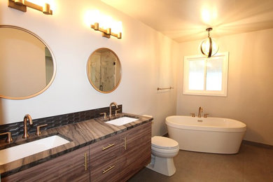 Bathroom - bathroom idea in Los Angeles