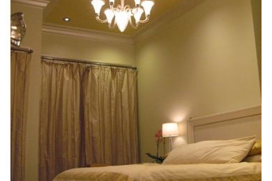 Bedroom - eclectic bedroom idea in New Orleans