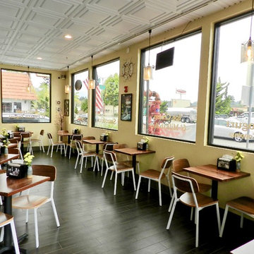 CRUZ CREAMERY / ICE CREAM & FROZEN YOGURT SHOP