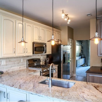 Custom Kitchen Cabinets