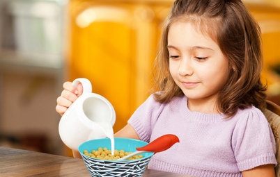 Хороший вопрос: Из какой посуды дети лучше едят