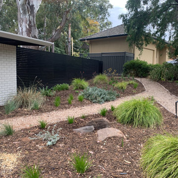 Urrbrae | Front Garden | Courtyard Garden | Native Garden